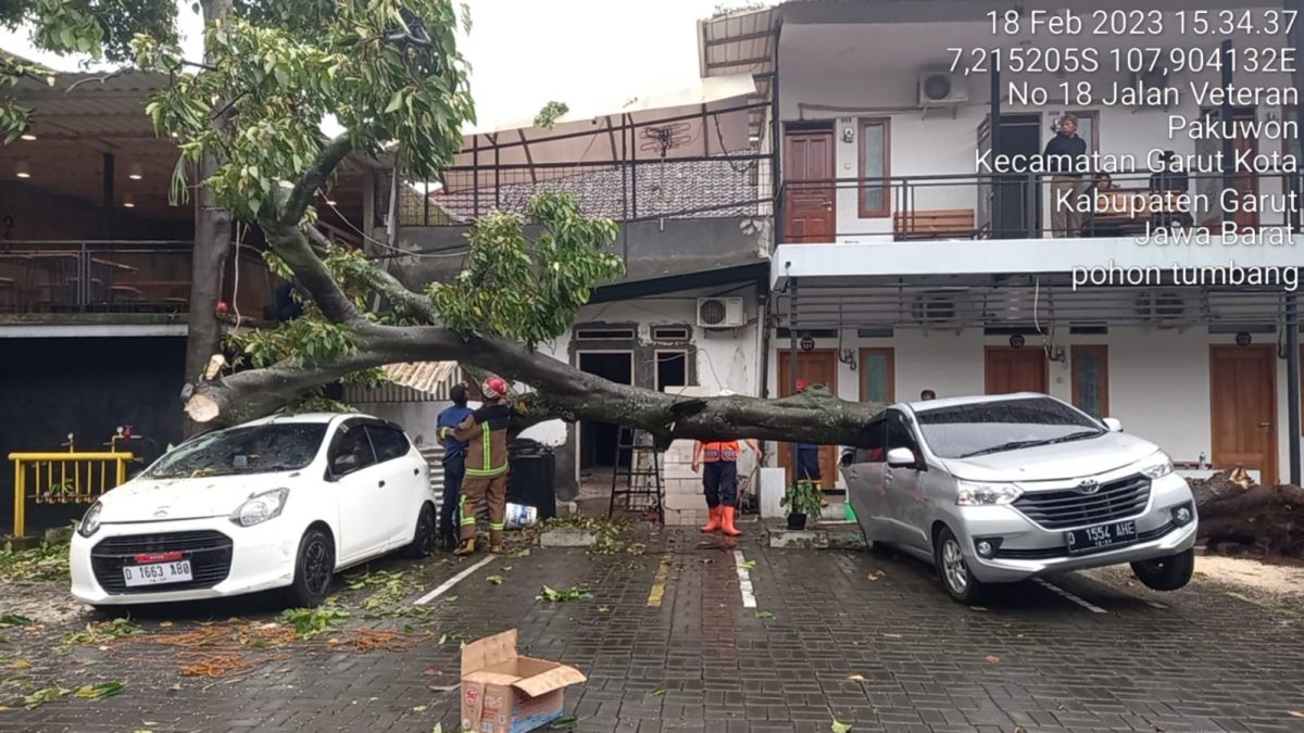 KABUPATEN GARUT DILANDA BENCANA HIDROMETEOROLOGI